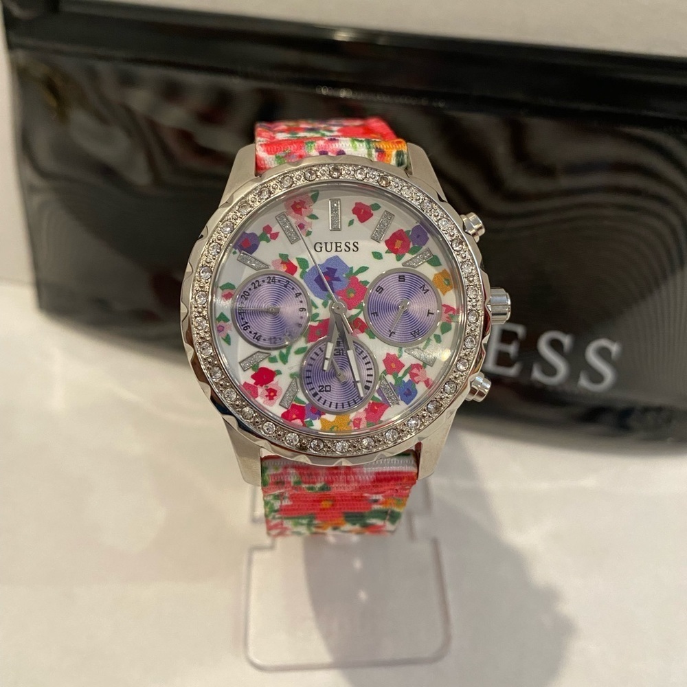 New GUESS Crystal Multi-Function Women's Watch - Picture 6 of 7